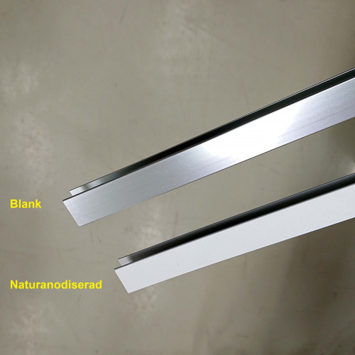 Aluminiumprofil naturanodiserad H=20 mm, B=13 mm, Längd 2400-2500 mm (se beskrivning).